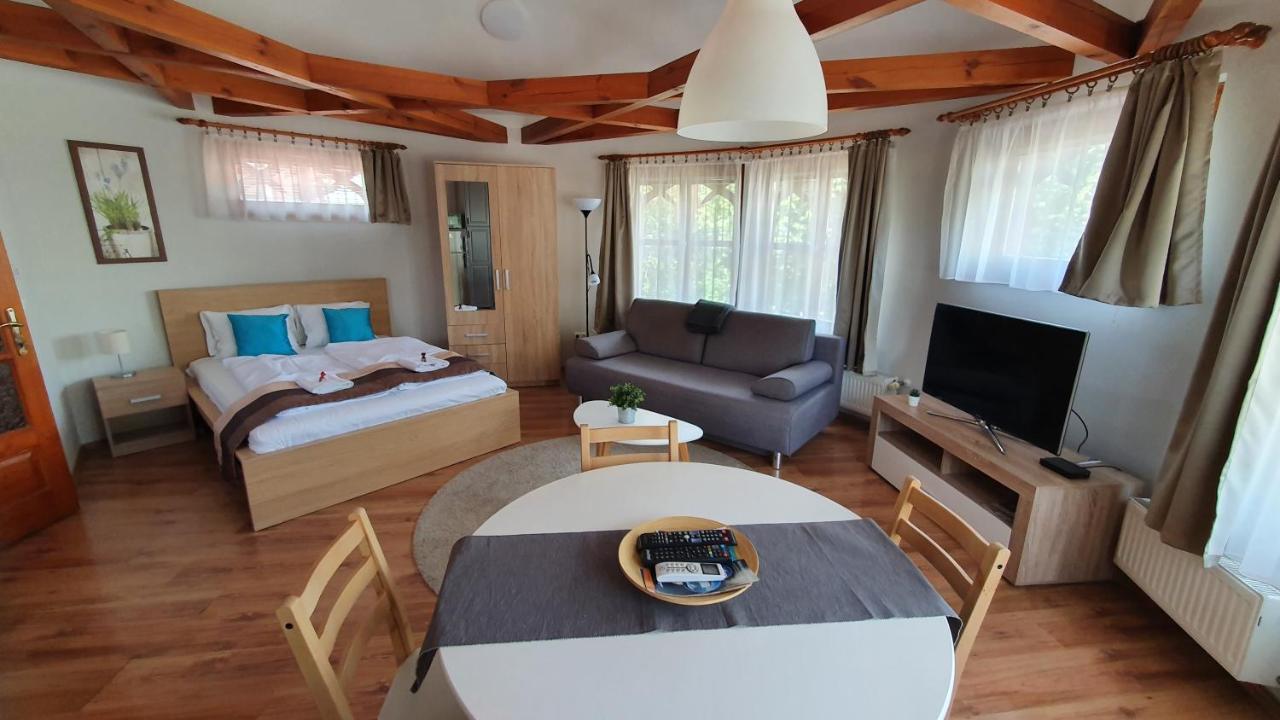 Danubia Apartman Esztergom Exterior foto