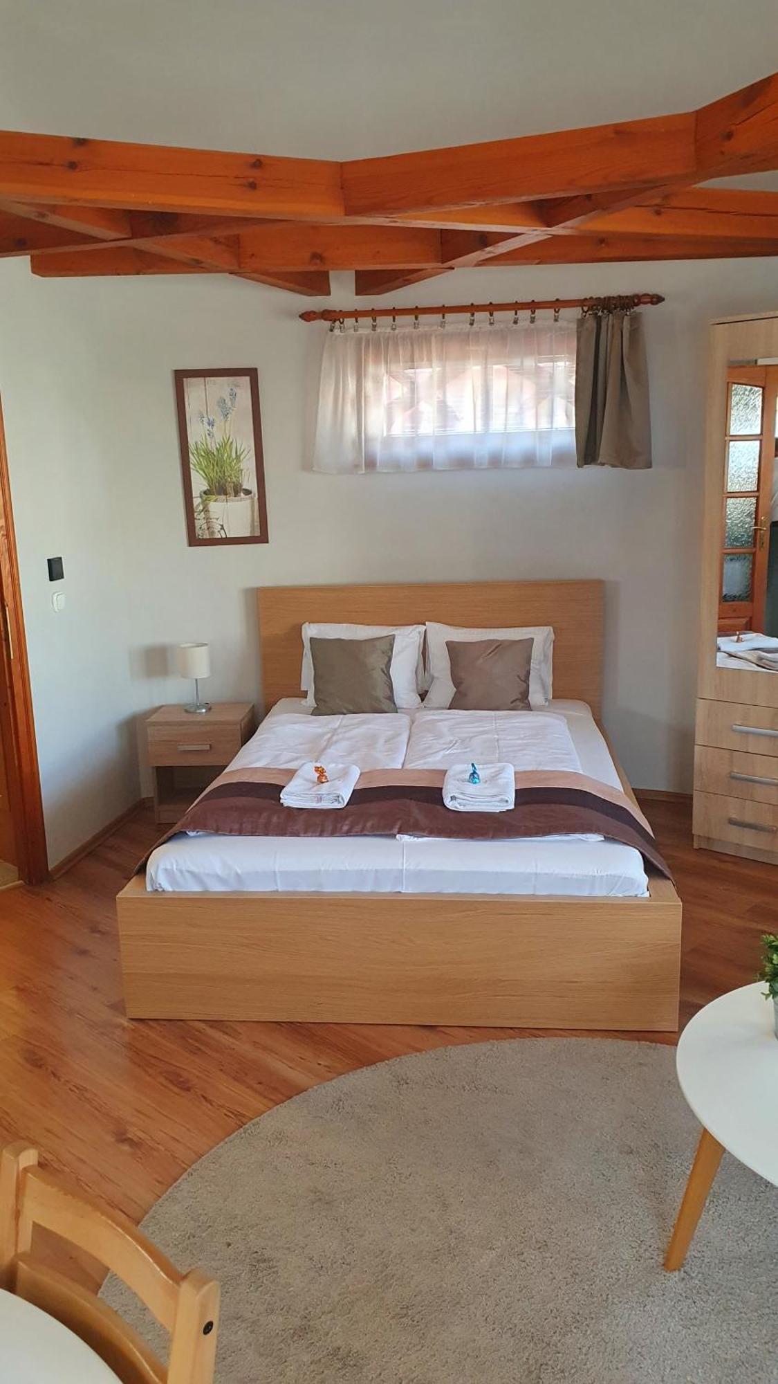 Danubia Apartman Esztergom Zimmer foto