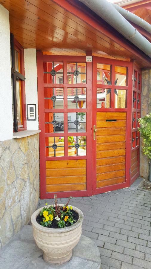 Danubia Apartman Esztergom Exterior foto