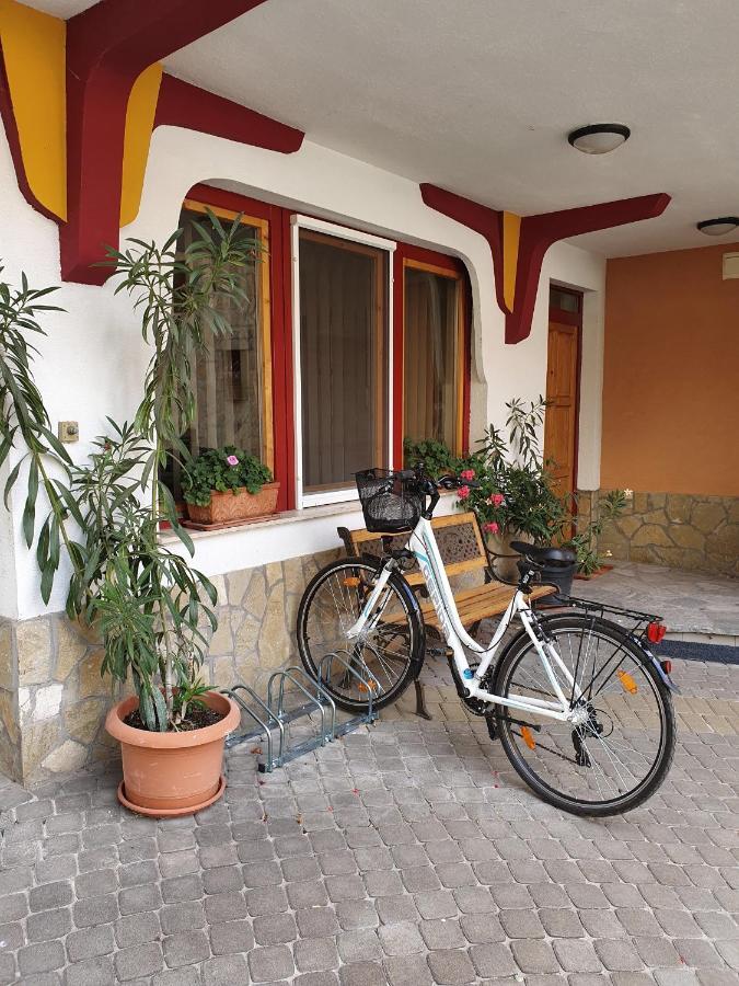 Danubia Apartman Esztergom Exterior foto